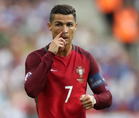 爱游戏体育-篮球赛场焦点！比利时队对阵瑞士队，激战正酣，豪门对决再度上演